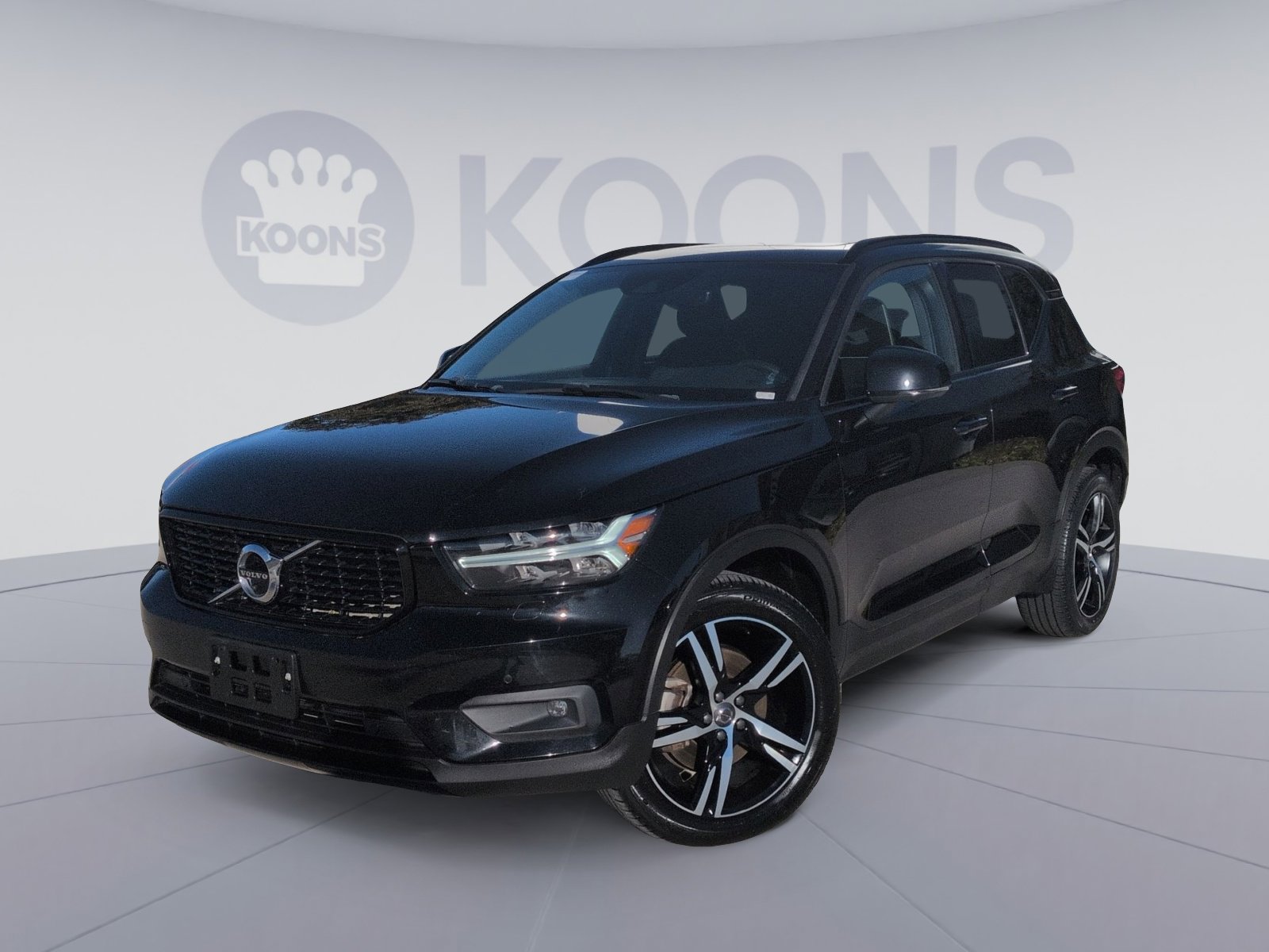 Used 2020 Volvo XC40 T5 R-Design