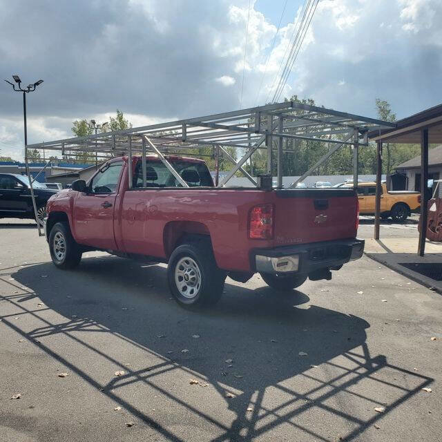 Used 2013 Chevrolet Silverado 3500 W/T image 4