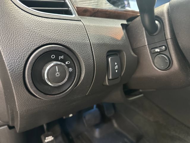 Used 2016 Ford Taurus Limited FWD image 20