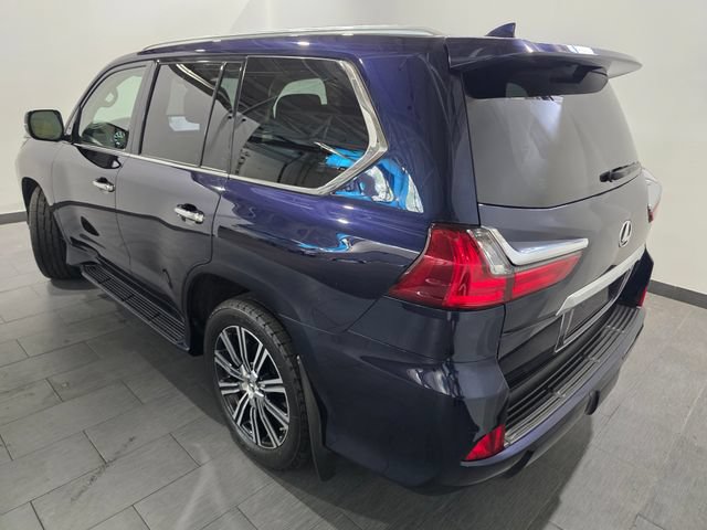 Used 2018 Lexus LX 570 4WD w/ Luxury Package image 3