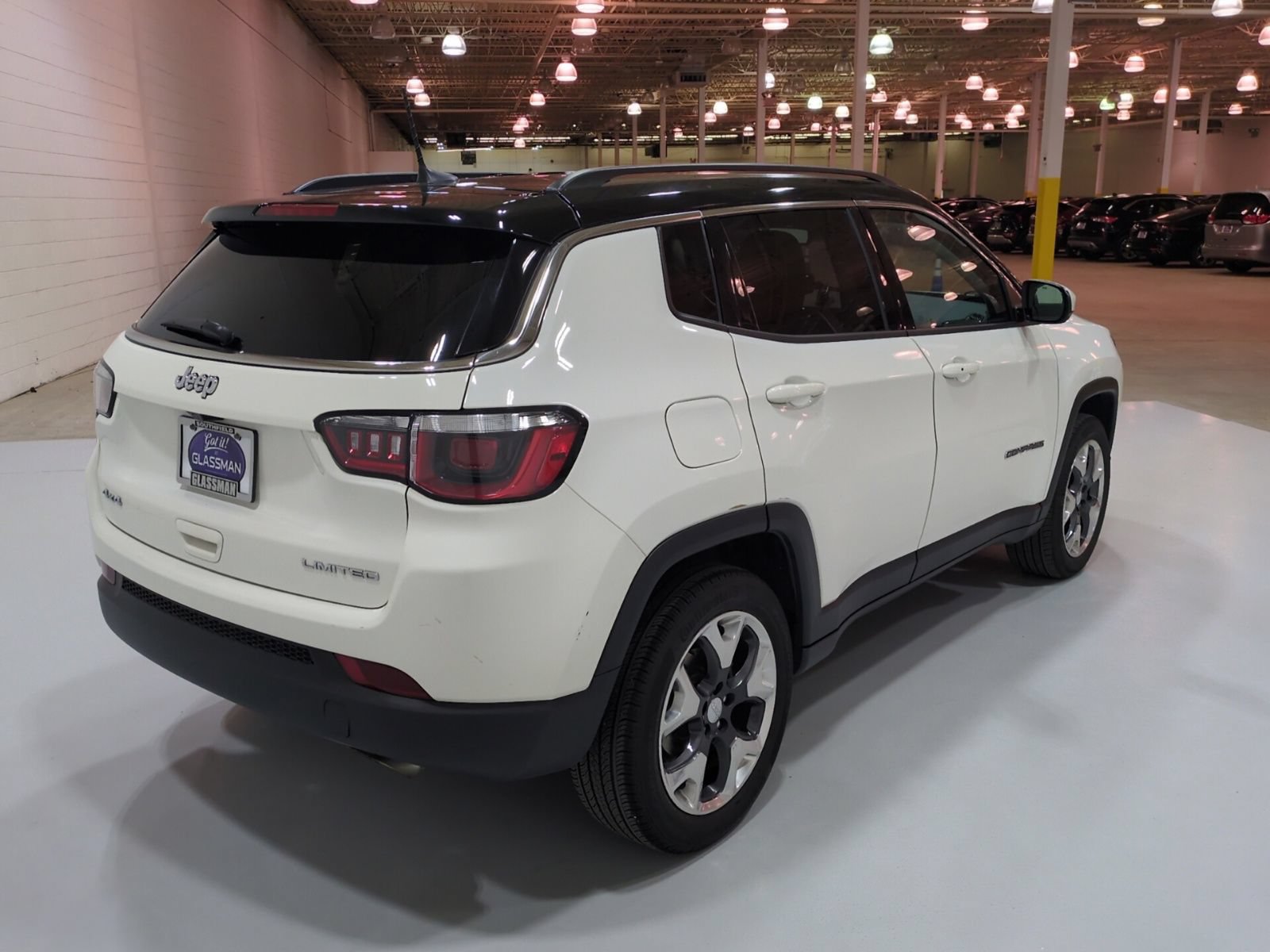Used 2019 Jeep Compass Limited AWD/4WD image 3