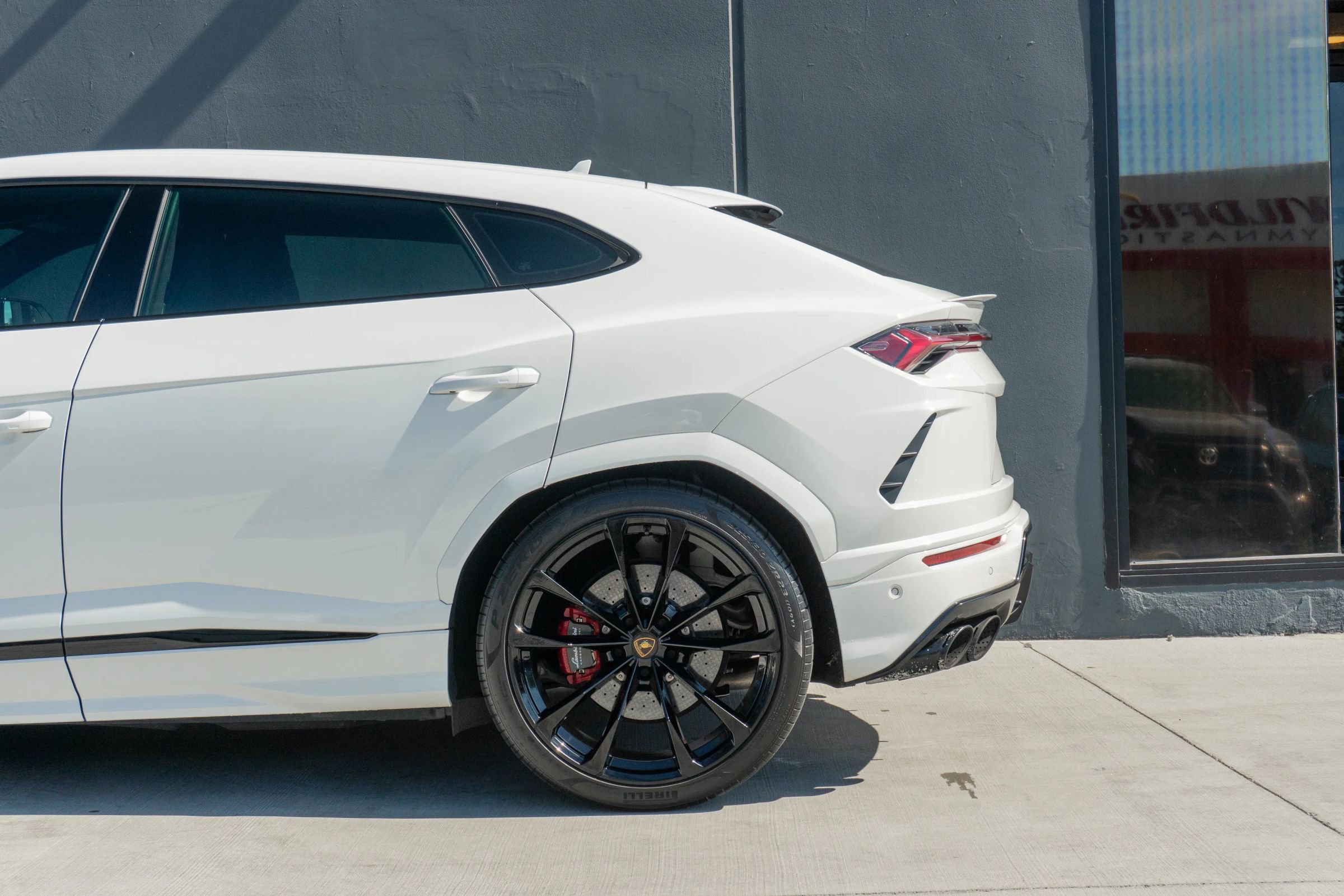 Used 2021 Lamborghini Urus image 20