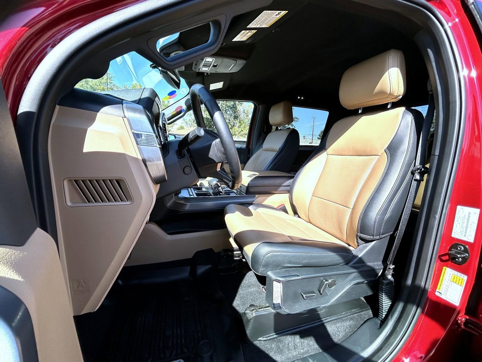 Used 2023 Ford F150 Lariat w/ Equipment Group 502A High image 11