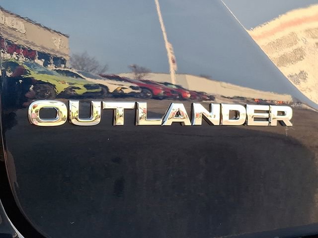 Used 2024 Mitsubishi Outlander SE image 33