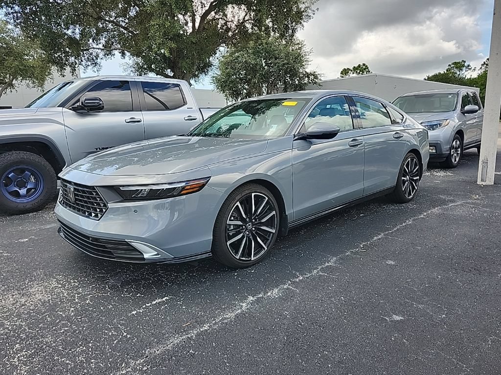 Used 2025 Honda Accord Touring image 7