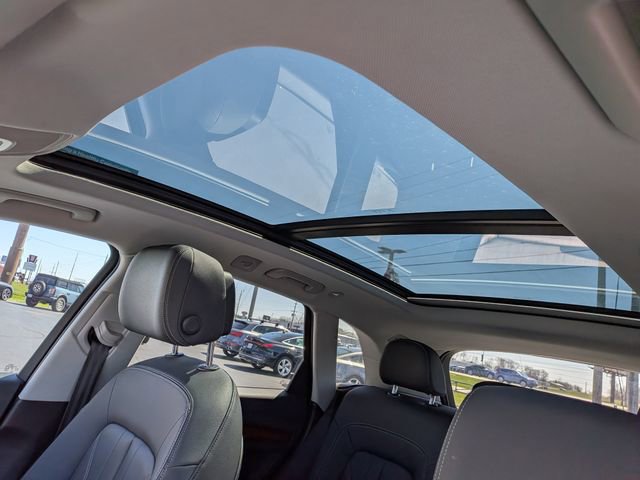 Used 2021 Audi Q5 e Premium Plus w/ Premium Plus Package image 18