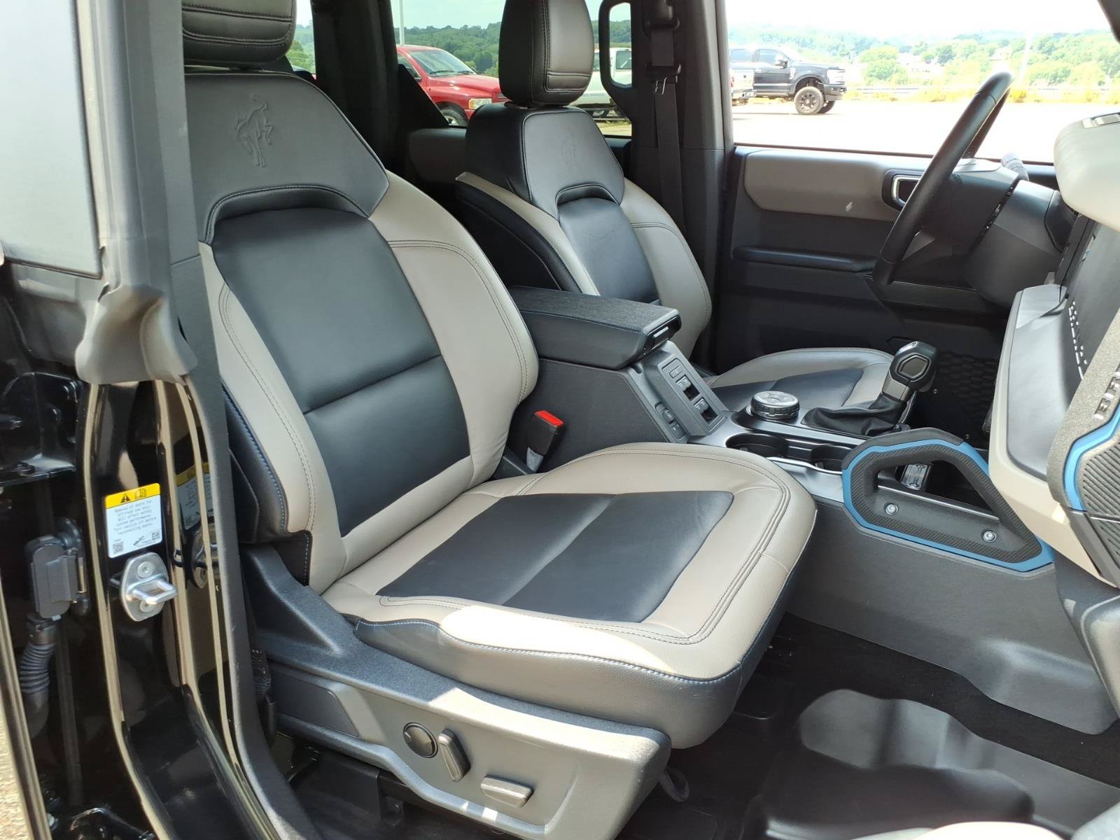 Certified 2024 Ford Bronco Wildtrak AWD/4WD image 7