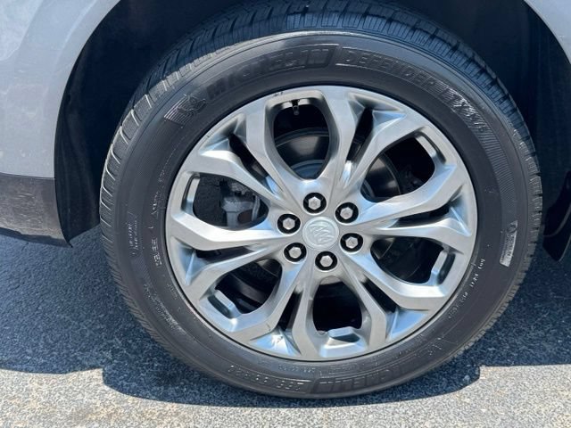 Used 2019 Buick Enclave Avenir w/ Avenir Technology Package FWD image 6