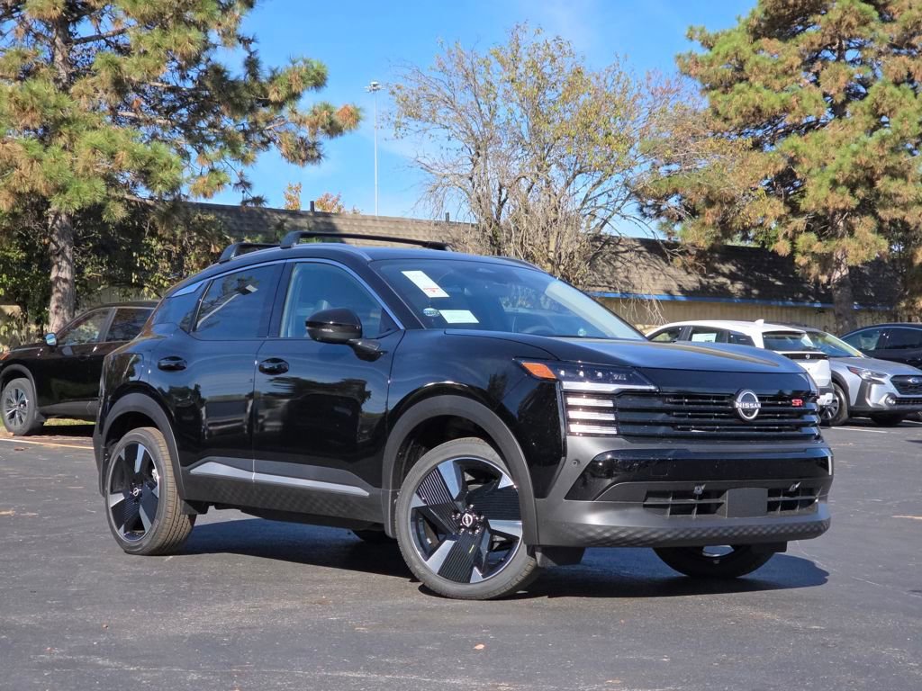 New 2026 Nissan Kicks SR