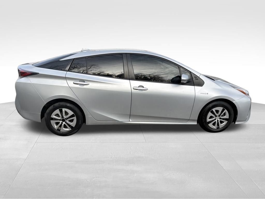 Used 2017 Toyota Prius One image 7