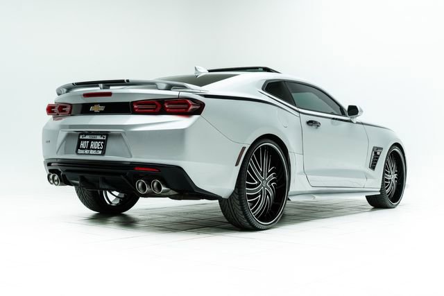 Used 2017 Chevrolet Camaro LT w/ RS Package image 13