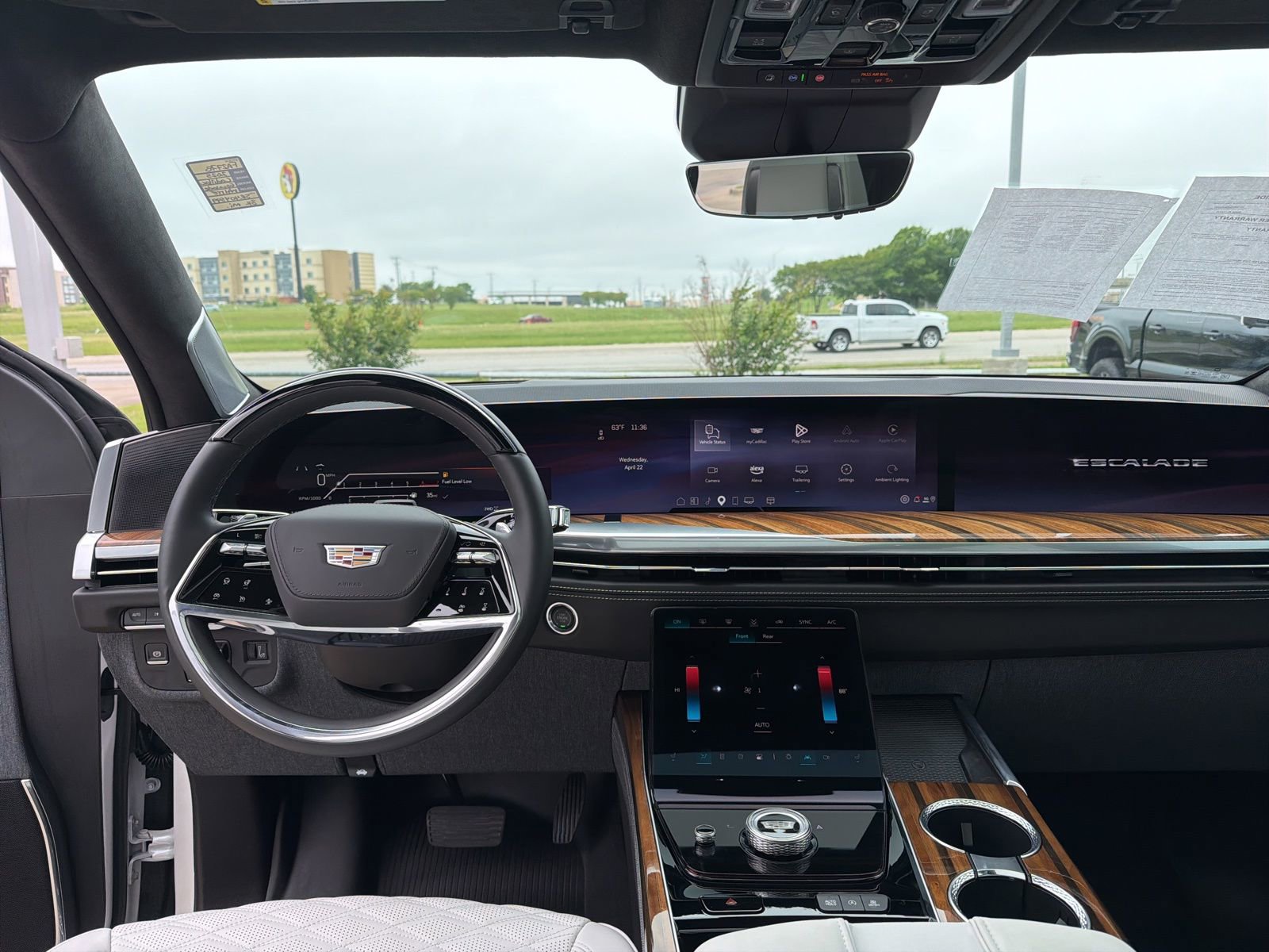 Used 2025 Cadillac Escalade ESV Sport Platinum image 28