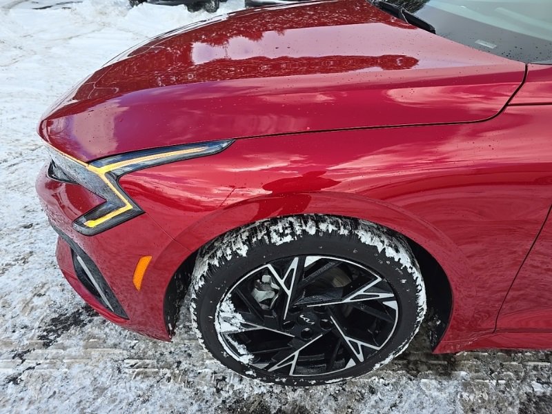 Certified 2025 Kia K5 GT-Line image 10