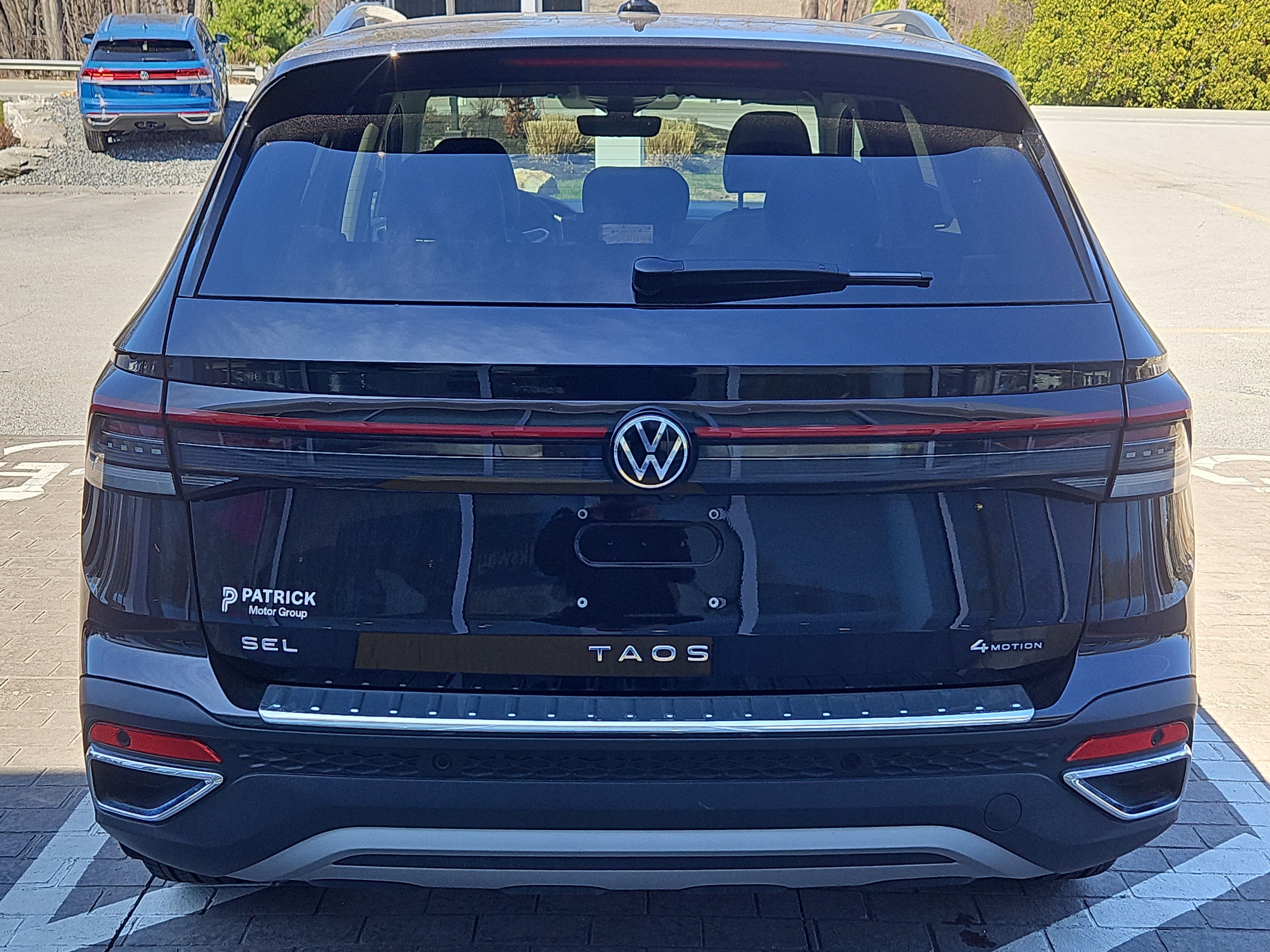 Certified 2025 Volkswagen Taos SEL AWD/4WD image 27