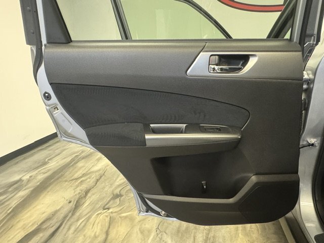 Used 2012 Subaru Forester 2.5X Limited AWD/4WD image 27