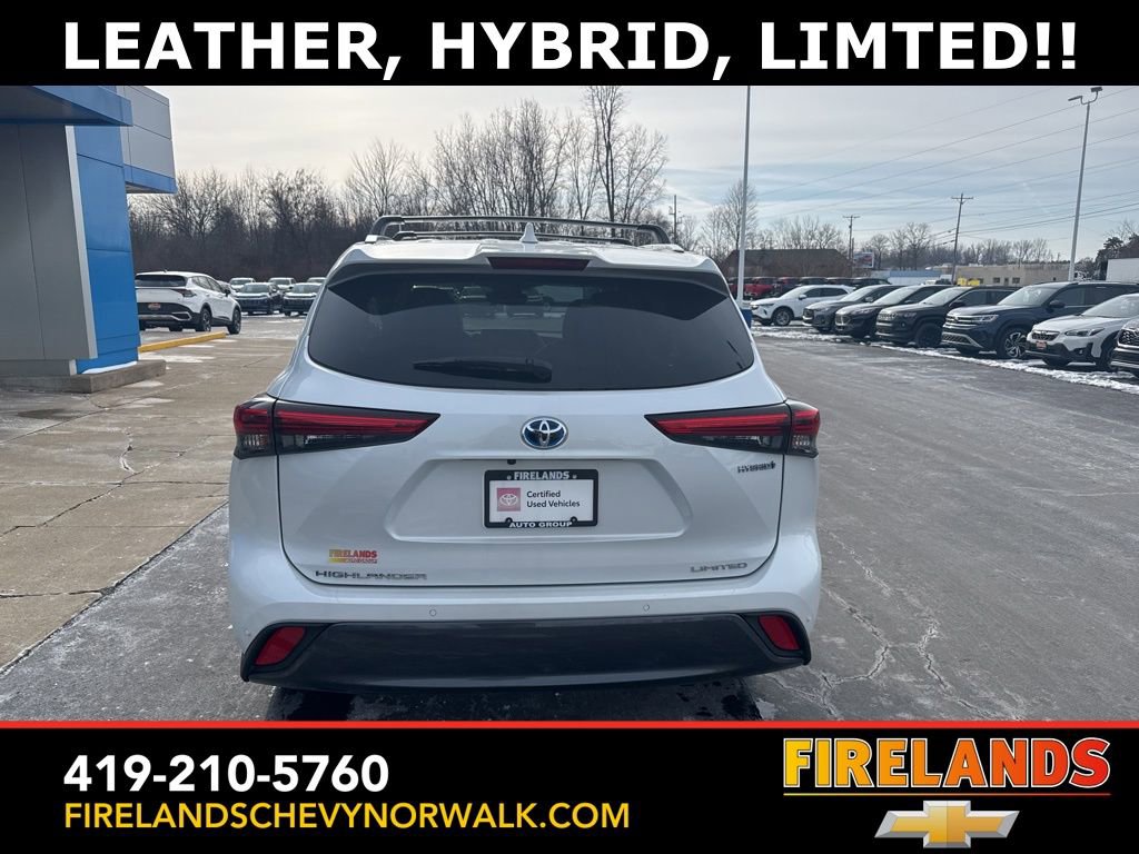 Used 2022 Toyota Highlander Limited image 3