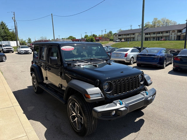 Used 2024 Jeep Wrangler Unlimited w/ Convenience Group AWD/4WD image 6
