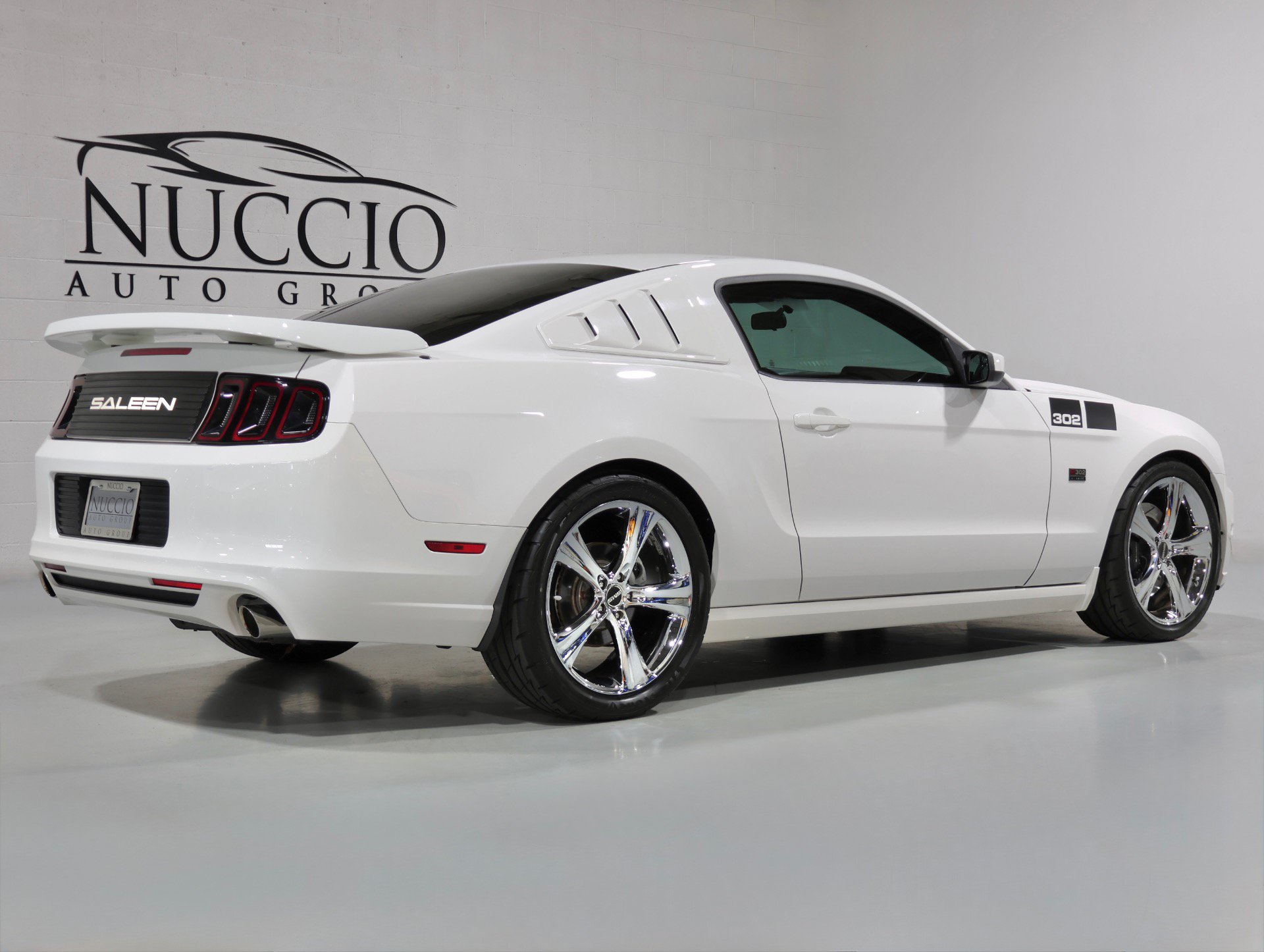 Used 2013 Ford Mustang GT RWD image 17