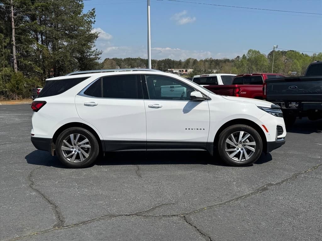Used 2023 Chevrolet Equinox Premier image 2