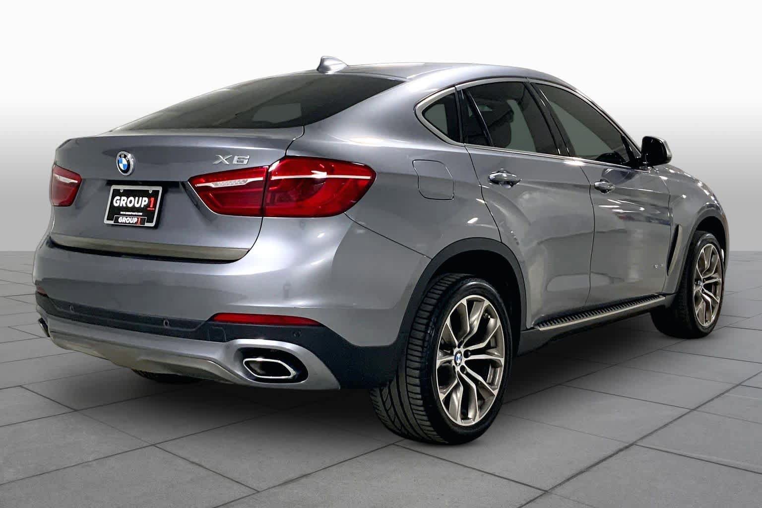 Used 2018 BMW X6 sDrive35i RWD image 12