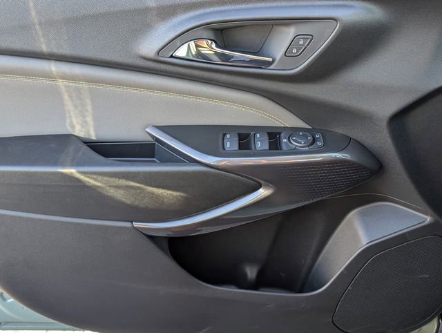 Used 2025 Chevrolet Trax ACTIV w/ Driver Confidence Package FWD image 29