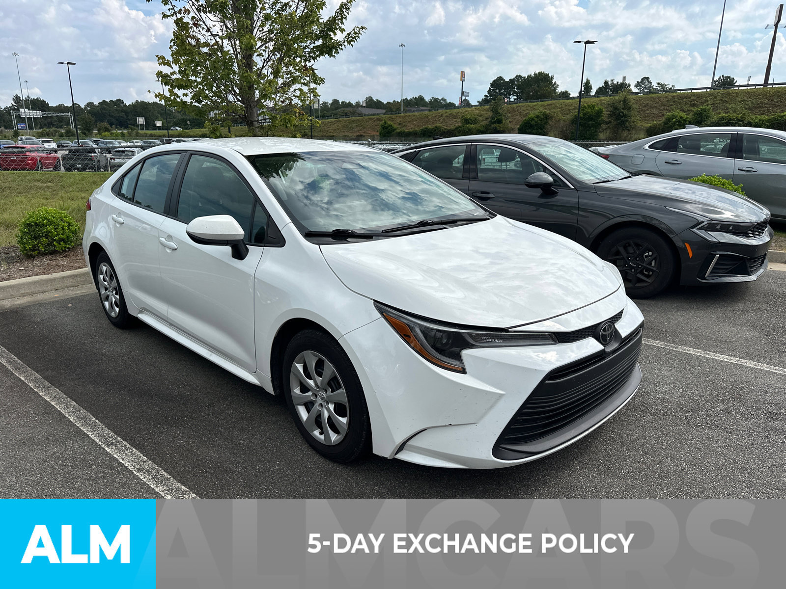 Used 2024 Toyota Corolla LE FWD image 3