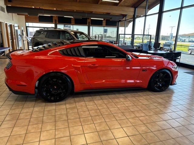 Used 2016 Ford Mustang GT Premium w/ GT Performance Package RWD image 5