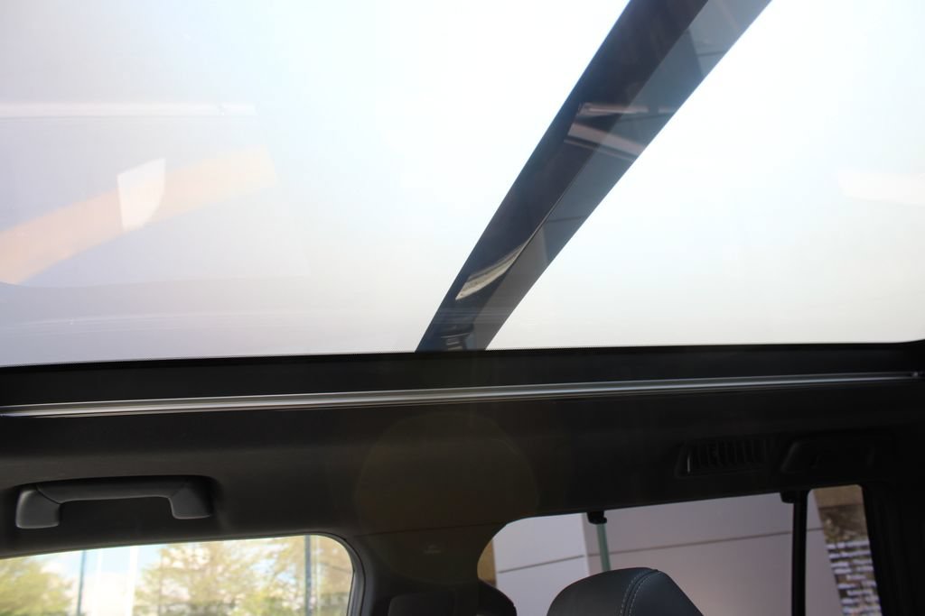 Used 2024 Lexus GX 550 w/ Accessory Package (Z1) AWD/4WD image 18