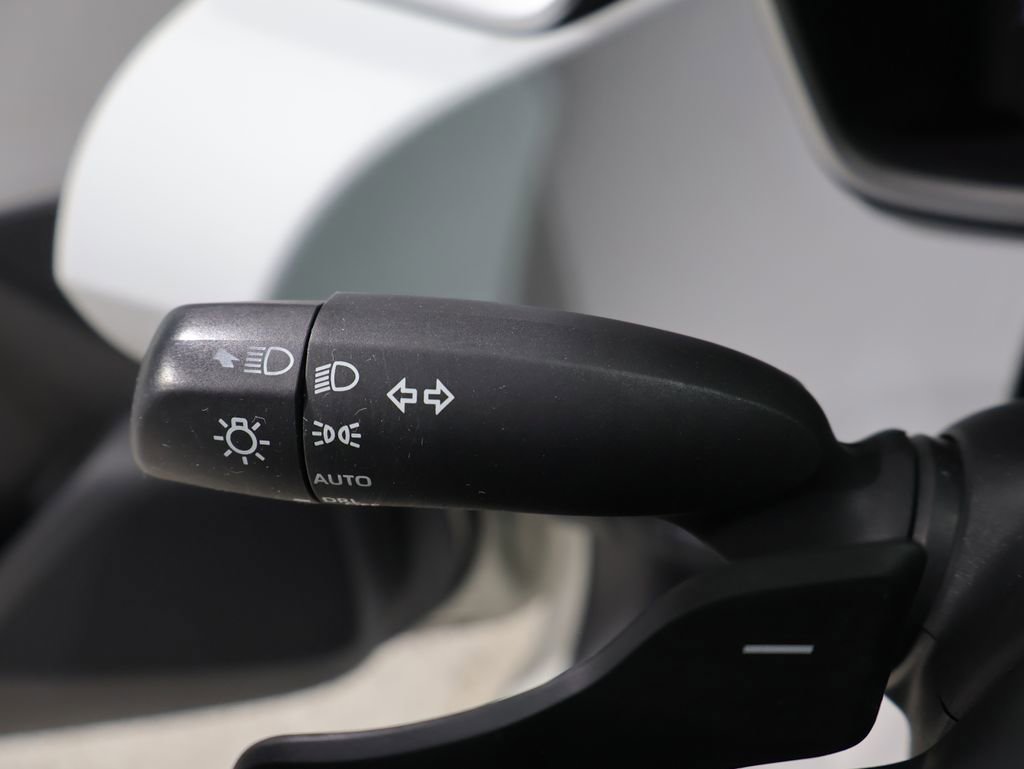 Used 2019 Toyota Corolla SE FWD image 36