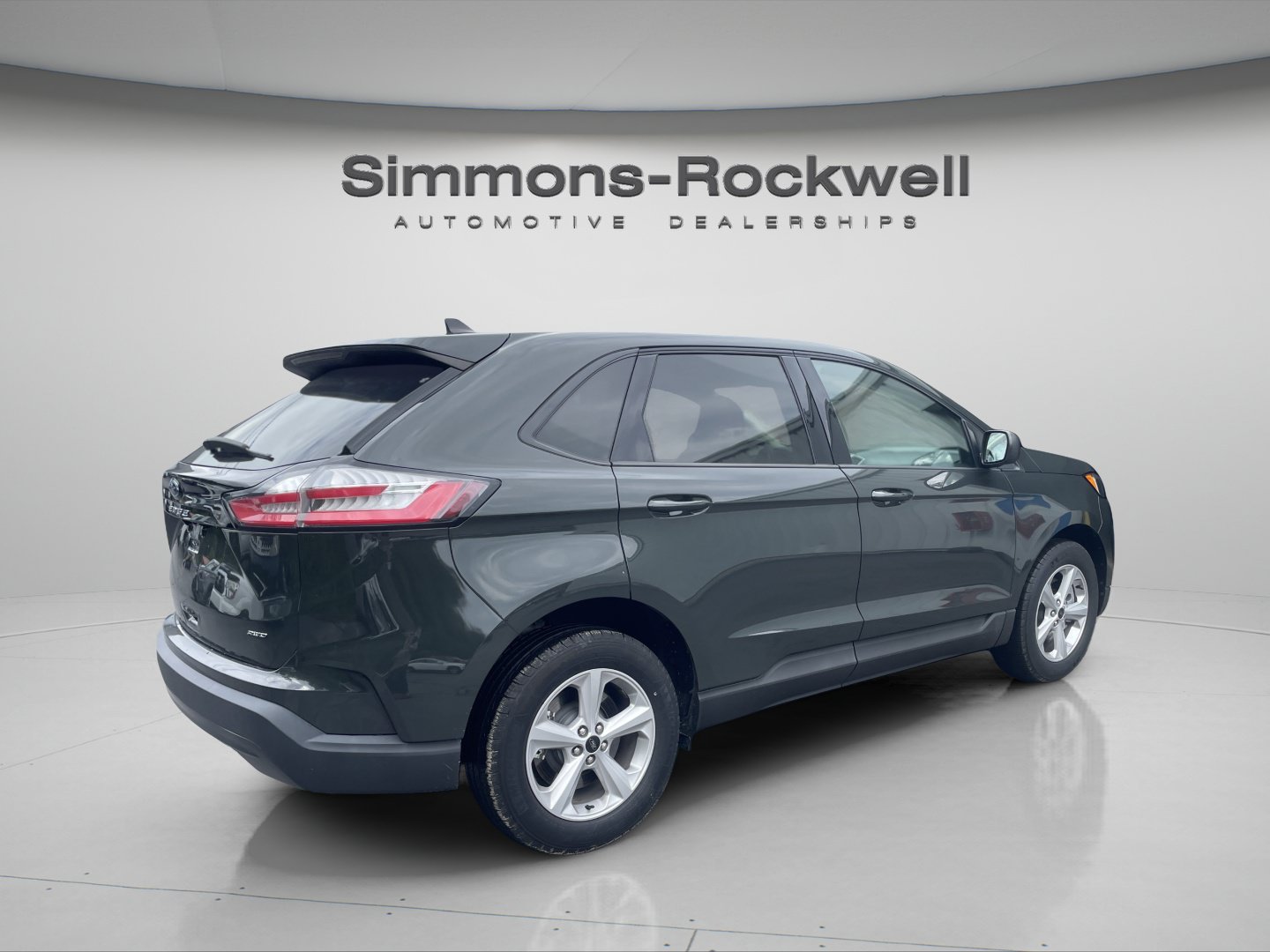 Used 2024 Ford Edge SE w/ Cargo Accessory Package AWD/4WD image 5