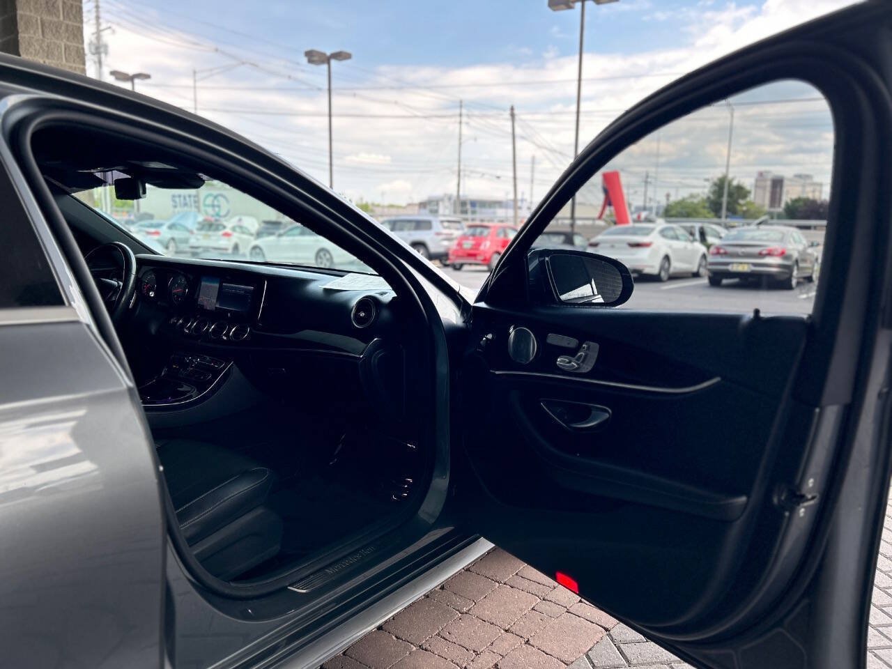 Used 2017 Mercedes-Benz E 300 4MATIC image 50