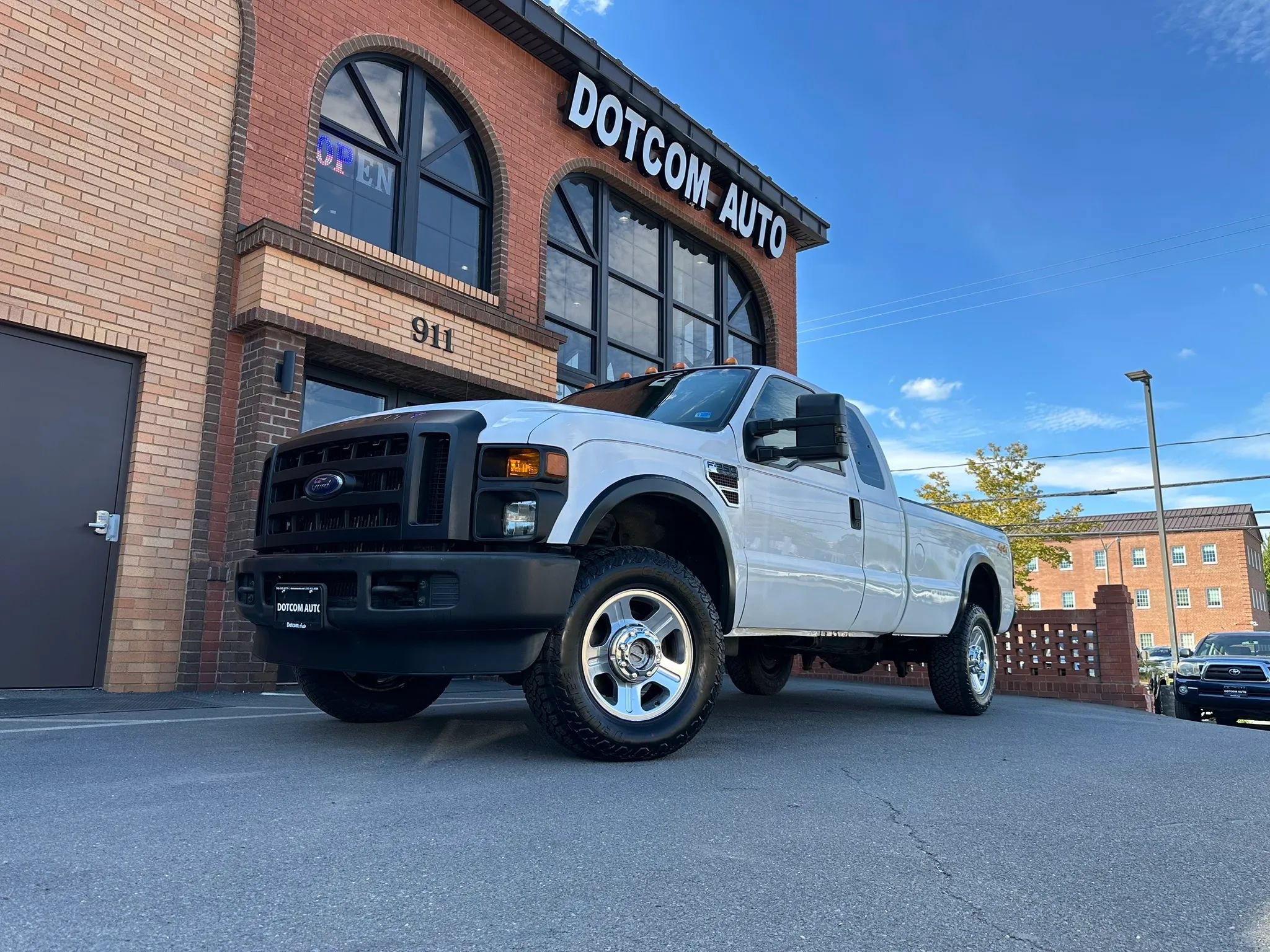Used 2008 Ford F350 XLT AWD/4WD image 3