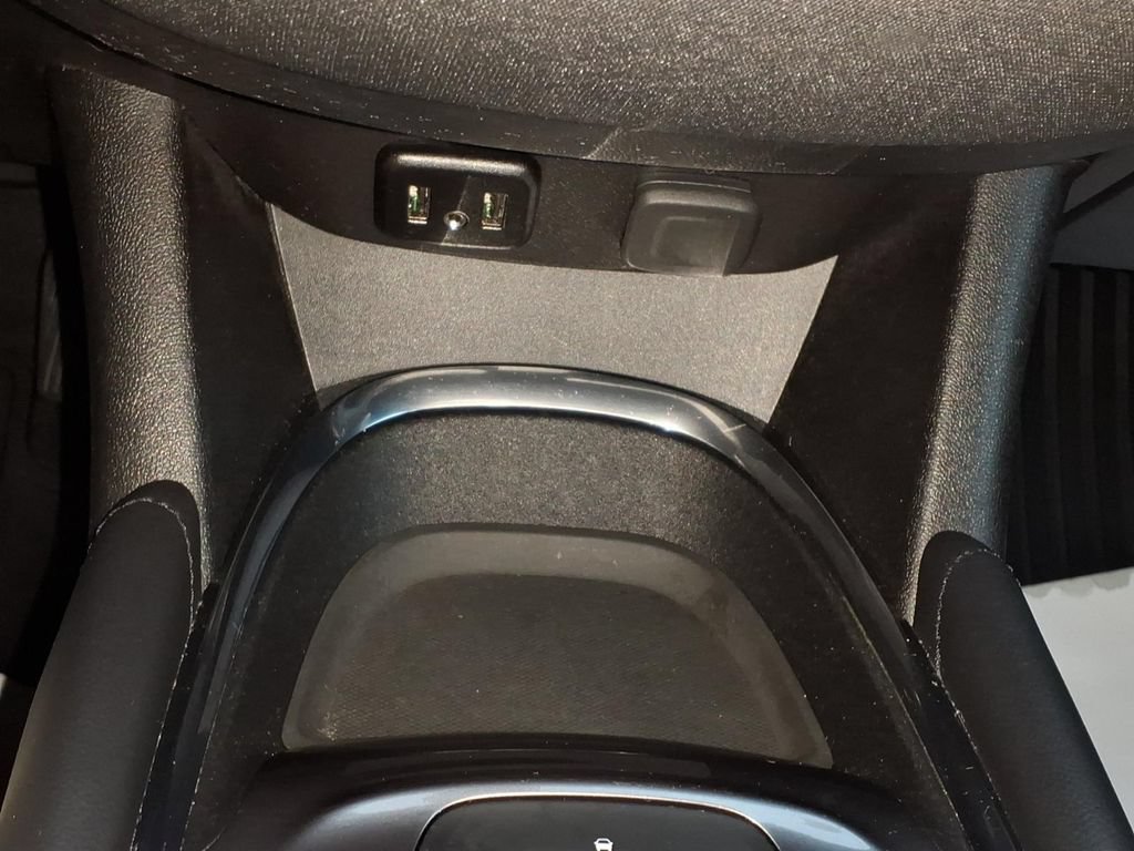 Used 2018 Chevrolet Malibu LT FWD image 24