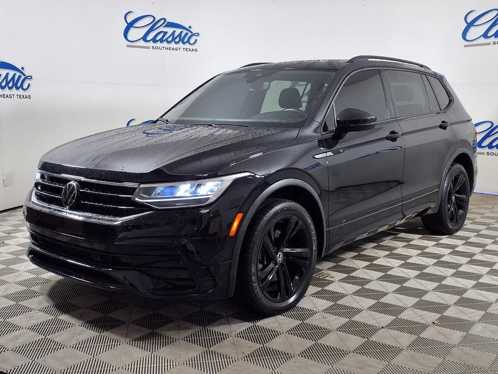Used 2024 Volkswagen Tiguan SE R-Line FWD image 3