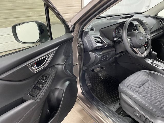 Used 2024 Subaru Forester Premium AWD/4WD image 10
