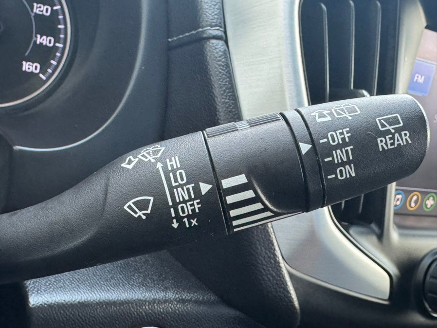 Used 2023 GMC Terrain SLT image 18