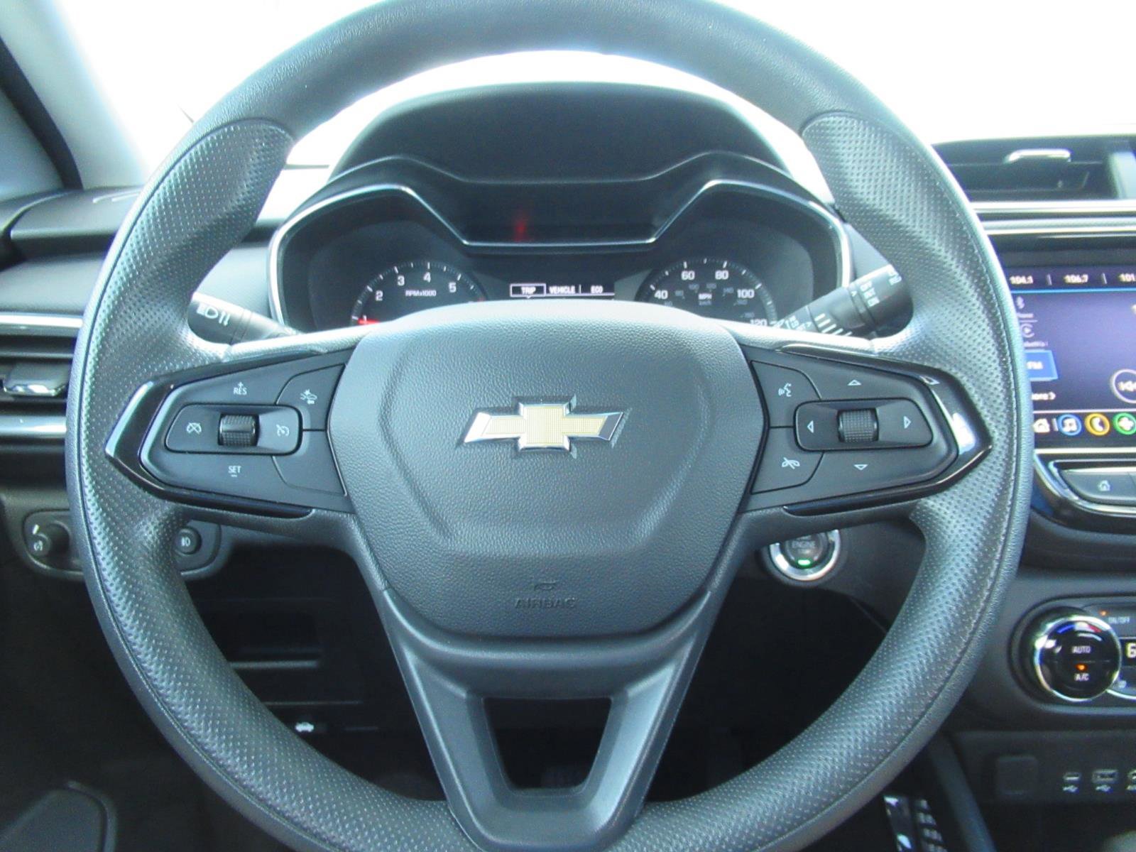 Used 2023 Chevrolet TrailBlazer LT w/ Convenience Package FWD image 22