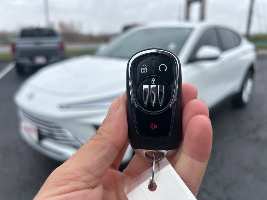 Certified 2025 Buick Envista Preferred image 46