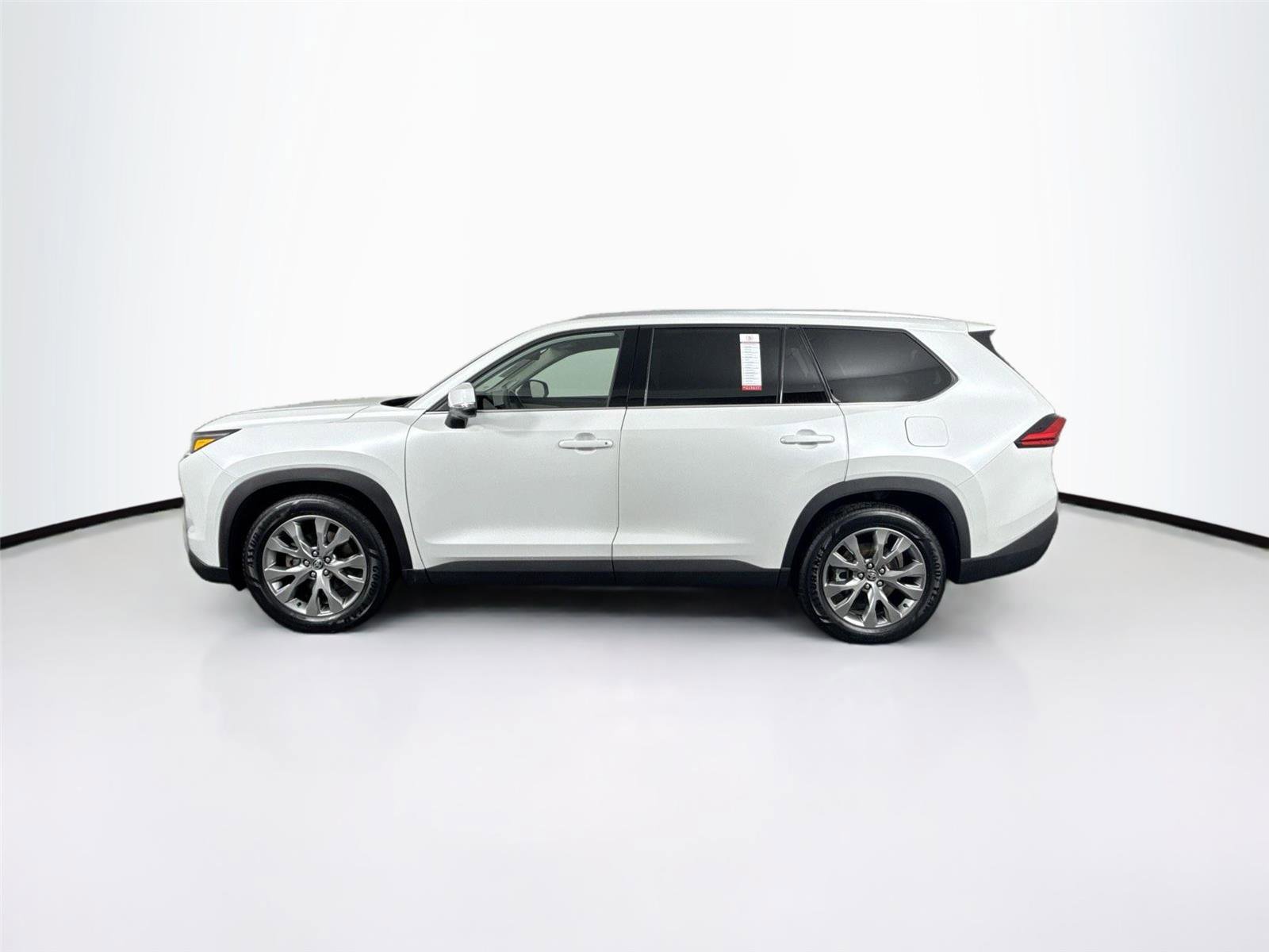 Used 2024 Toyota Grand Highlander AWD Hybrid image 9
