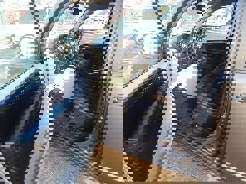 Used 2018 Dodge Grand Caravan SE w/ UConnect Hands-Free Group image 14