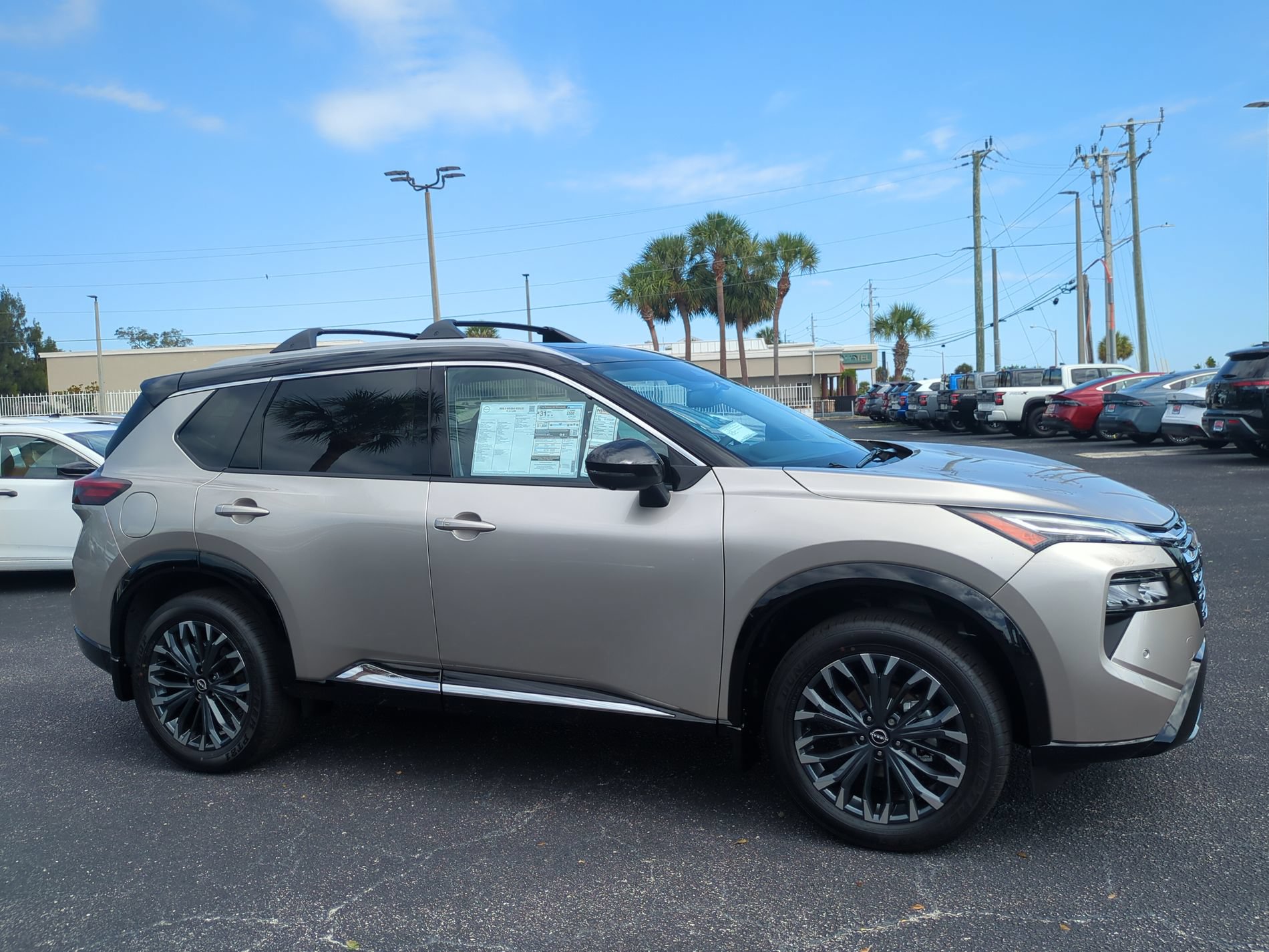 New 2026 Nissan Rogue Platinum w/ Platinum Premium Package AWD/4WD image 2