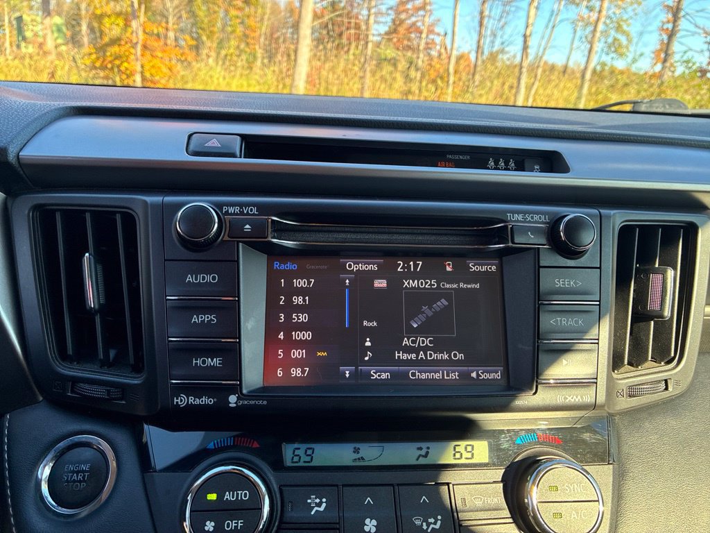 Used 2018 Toyota RAV4 XLE w/ Plus Extra Value Package AWD/4WD image 22