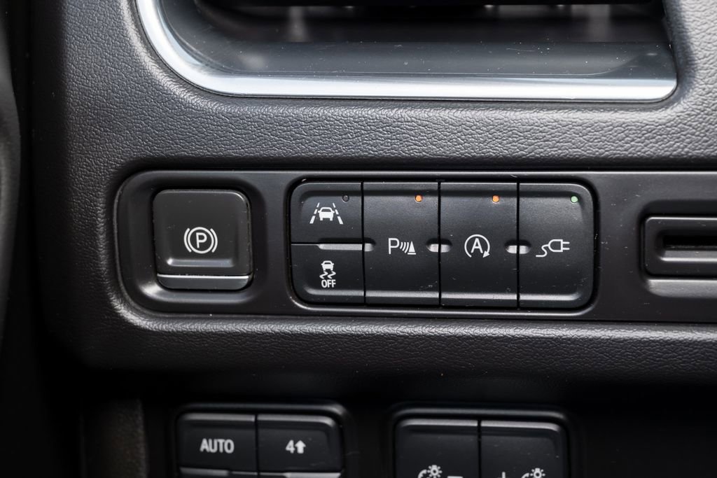 Used 2022 GMC Yukon XL SLE w/ Gmc Pro Safety Plus Package image 31