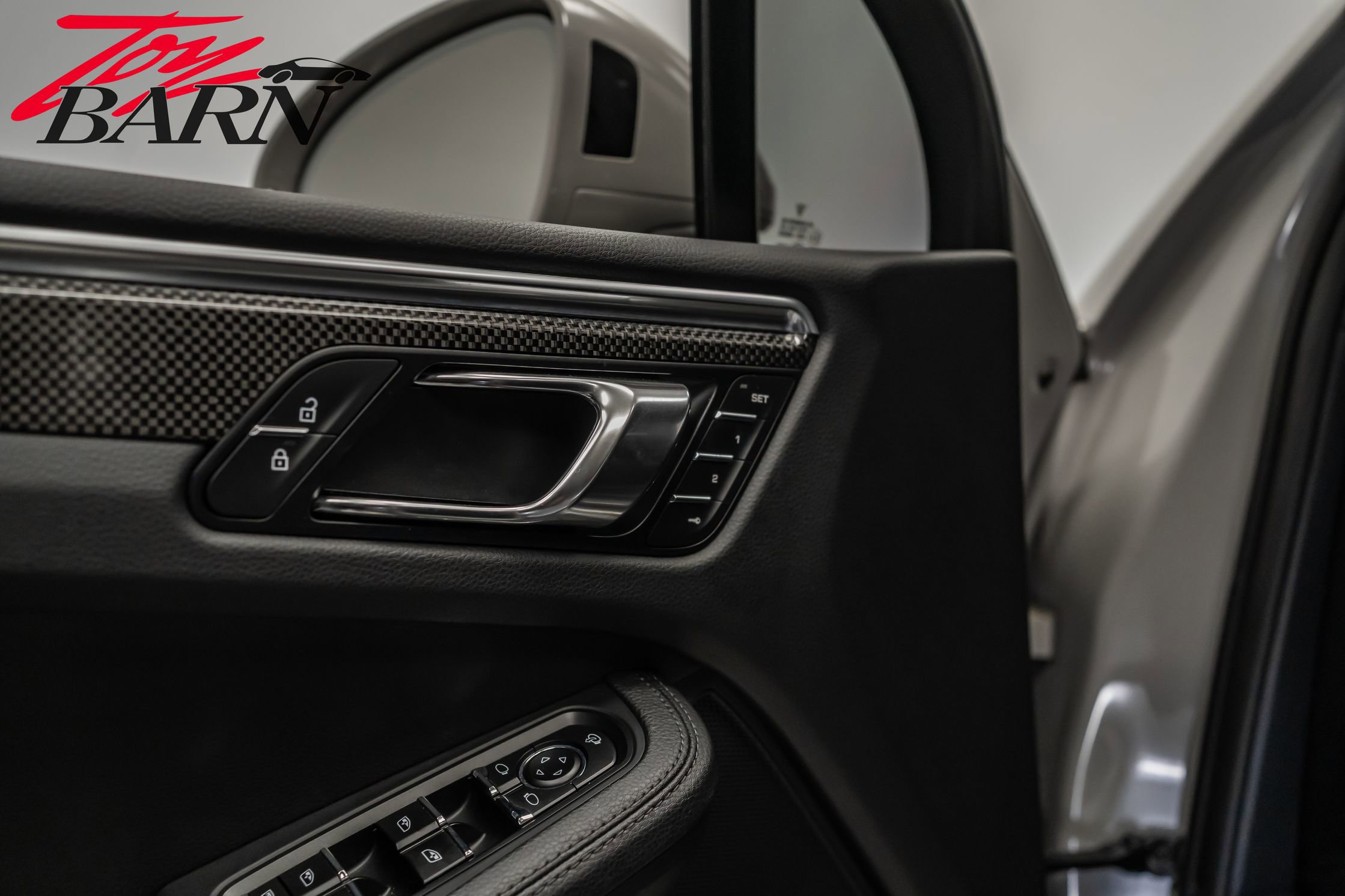 Used 2023 Porsche Macan S image 20