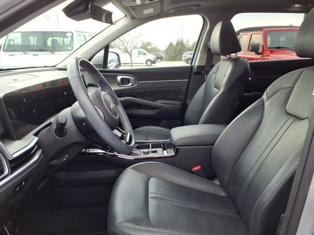 Used 2025 Kia Sorento SX image 26