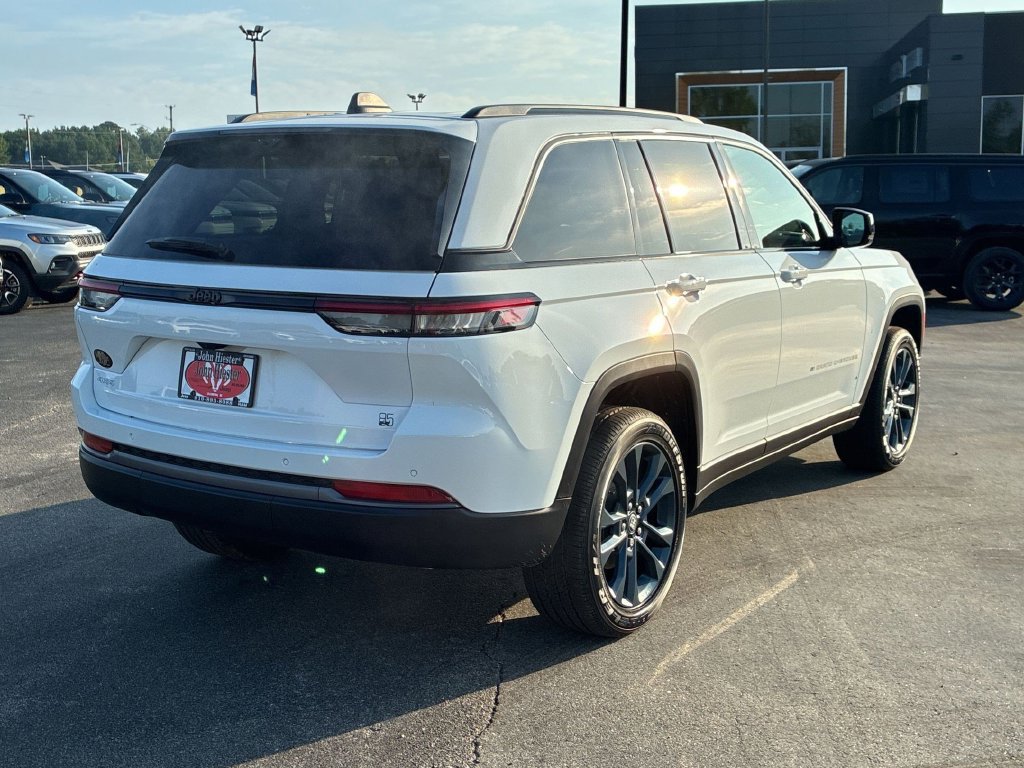 New 2026 Jeep Grand Cherokee Limited AWD/4WD image 4