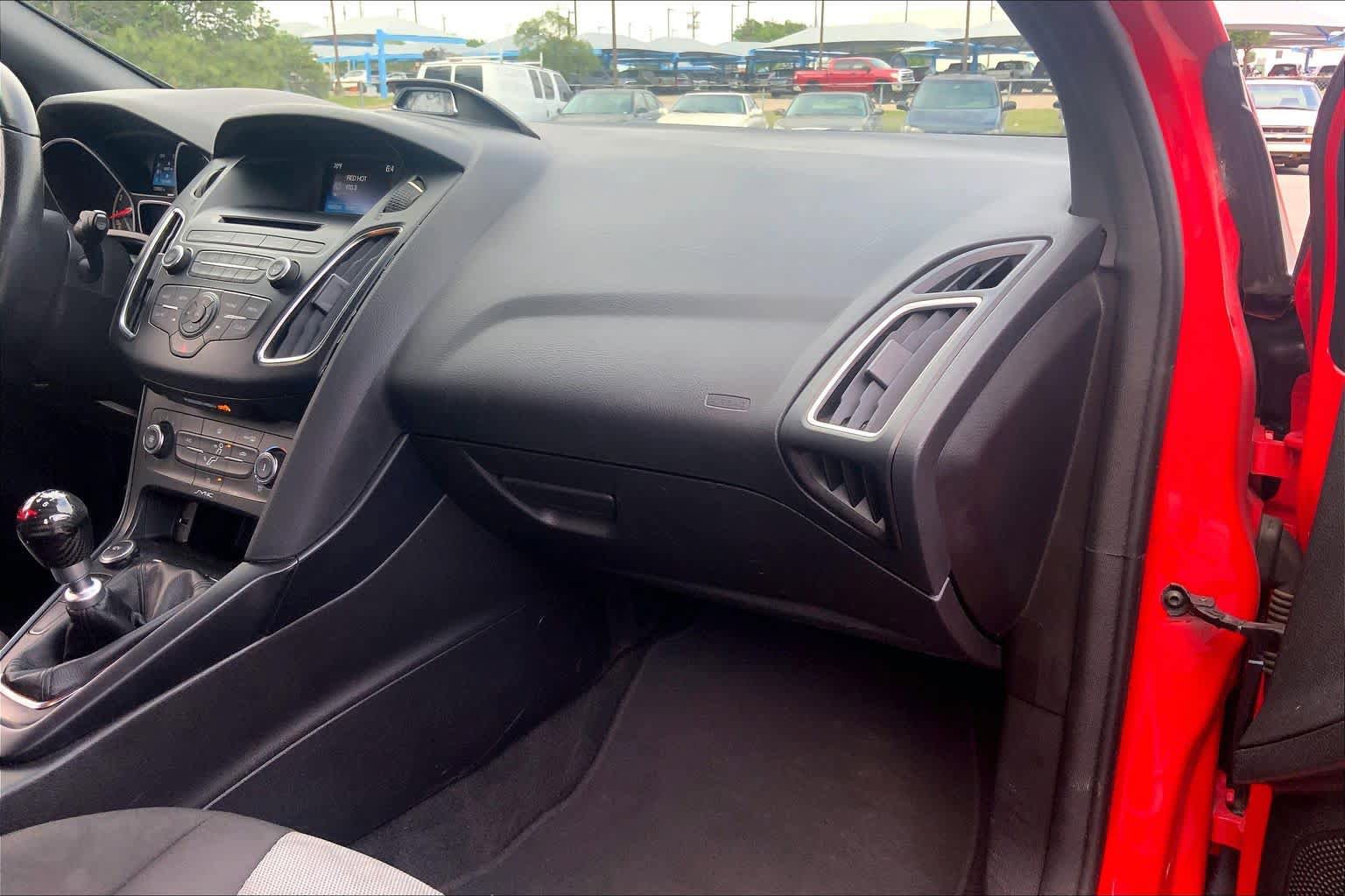Used 2015 Ford Focus ST FWD image 19