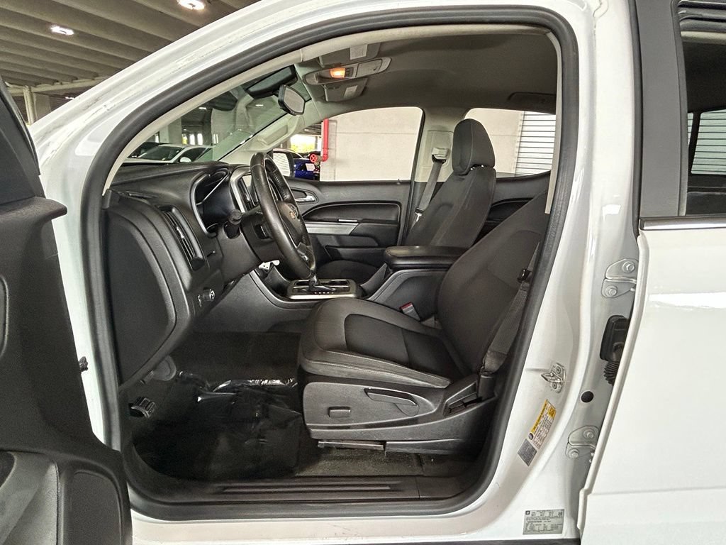 Used 2017 Chevrolet Colorado LT w/ LT Convenience Package RWD image 13