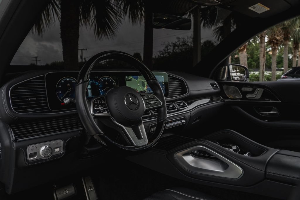 Used 2022 Mercedes-Benz Maybach GLS 600 4MATIC image 15