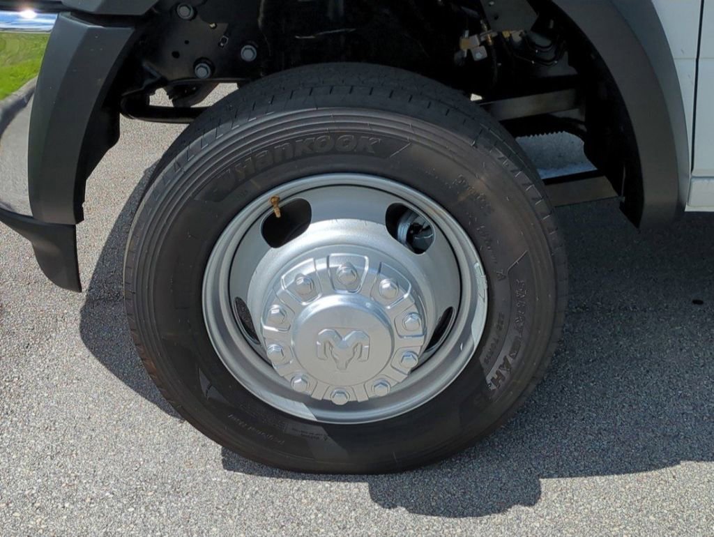 New 2026 RAM 5500 Tradesman w/ Chrome Appearance Group image 30